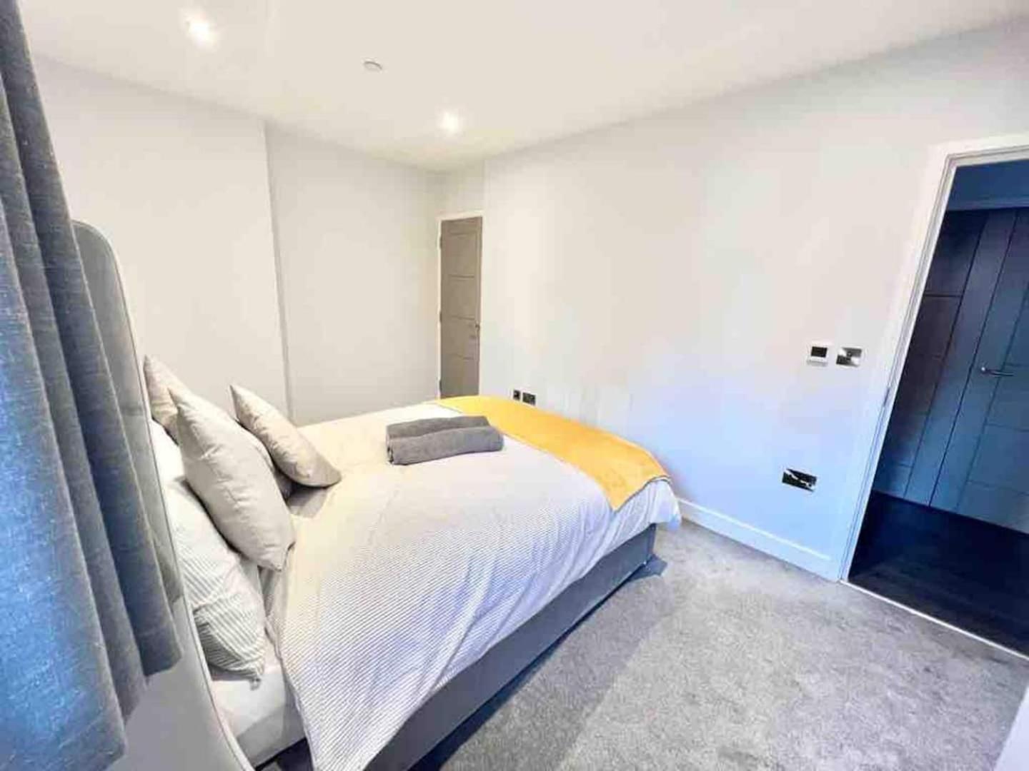 D & D Luxury Apartments Станмор Екстериор снимка