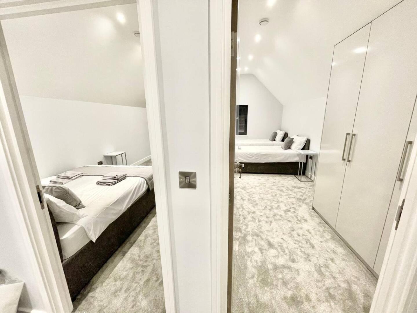 D & D Luxury Apartments Станмор Екстериор снимка