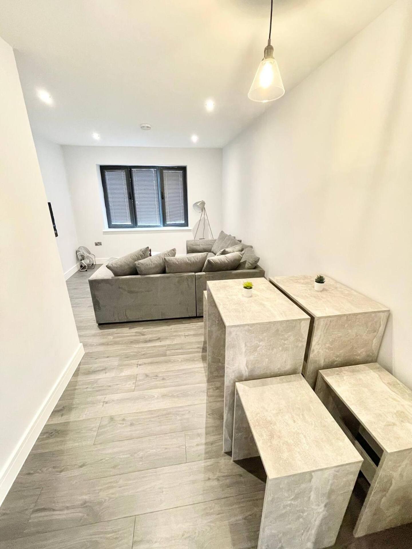 D & D Luxury Apartments Станмор Екстериор снимка